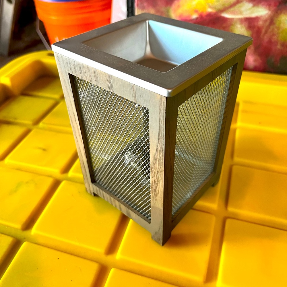 Wax melter